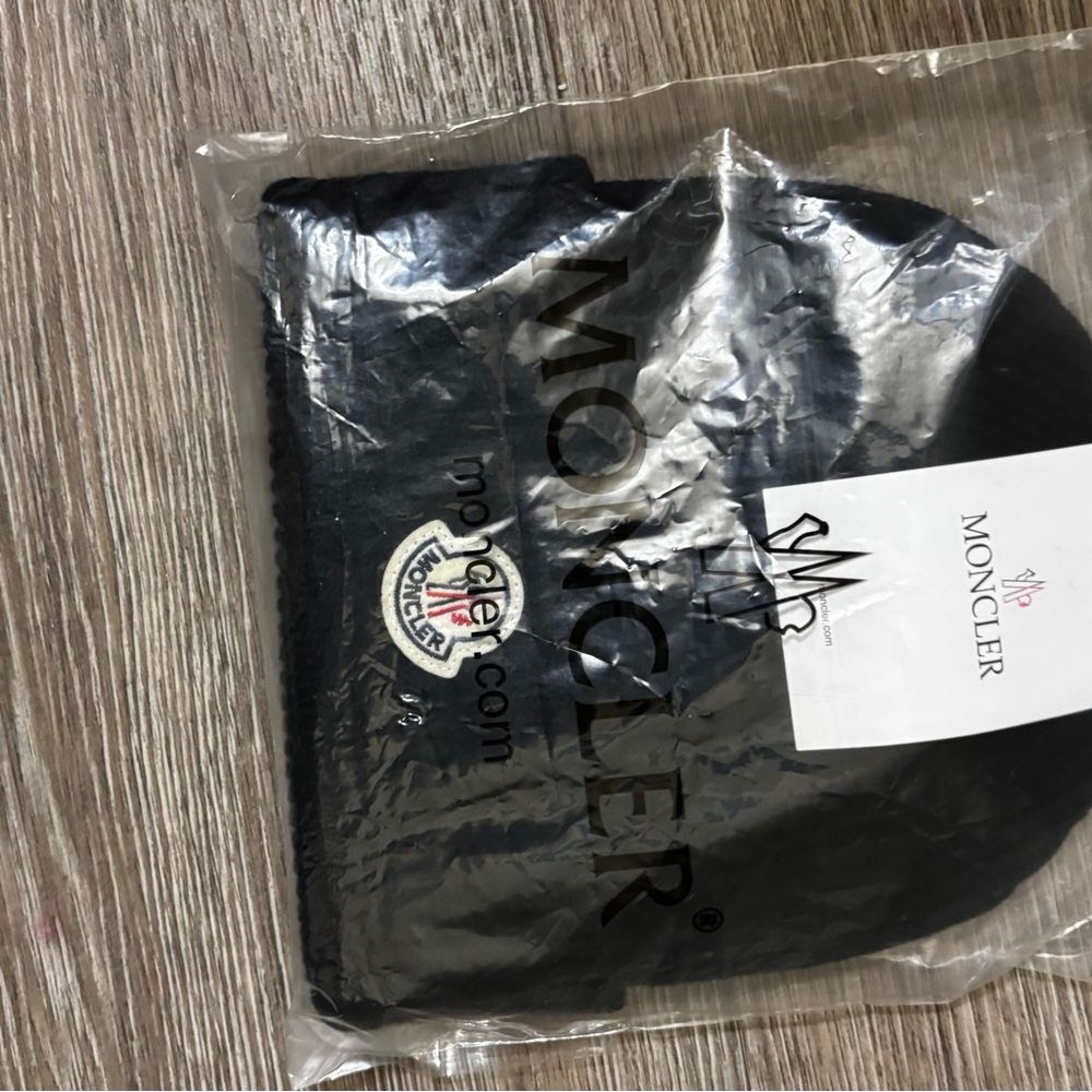 Moncler Ribbed Knit Black Hat